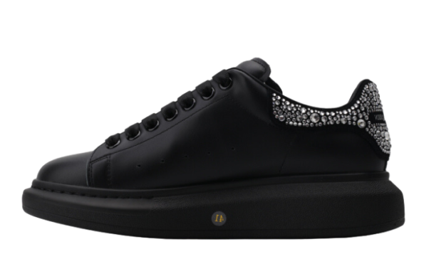25-6-595x357-1.webp SNEAKERS - Image 1