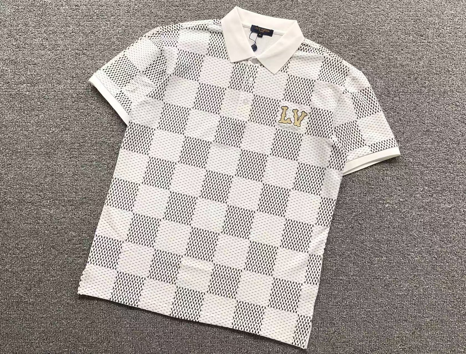 54b73d29.jpg T-SHIRT - Image 1