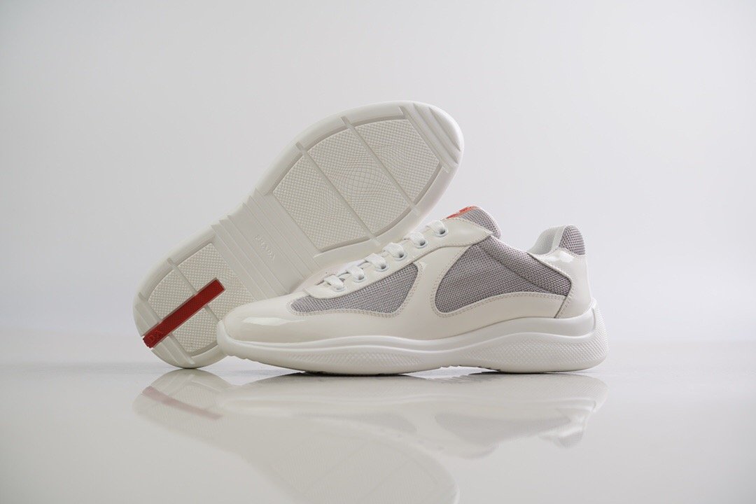 d8a16bf0.jpg SNEAKERS - Image 1